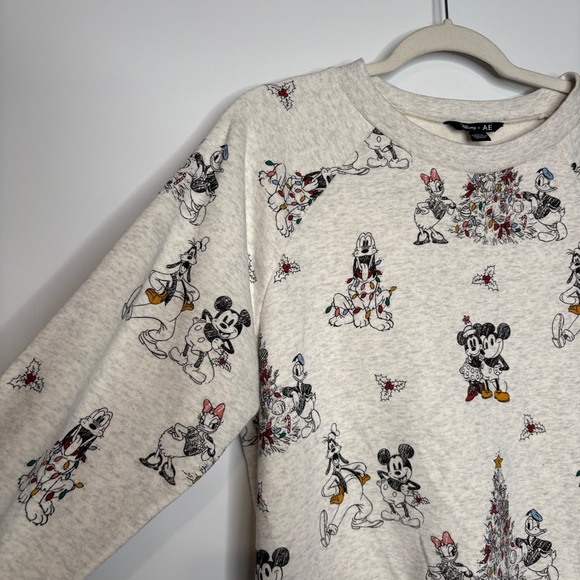 Disney x American Eagle Christmas Sweatshirt Size Small Soft Grey - Picture 2 of 6